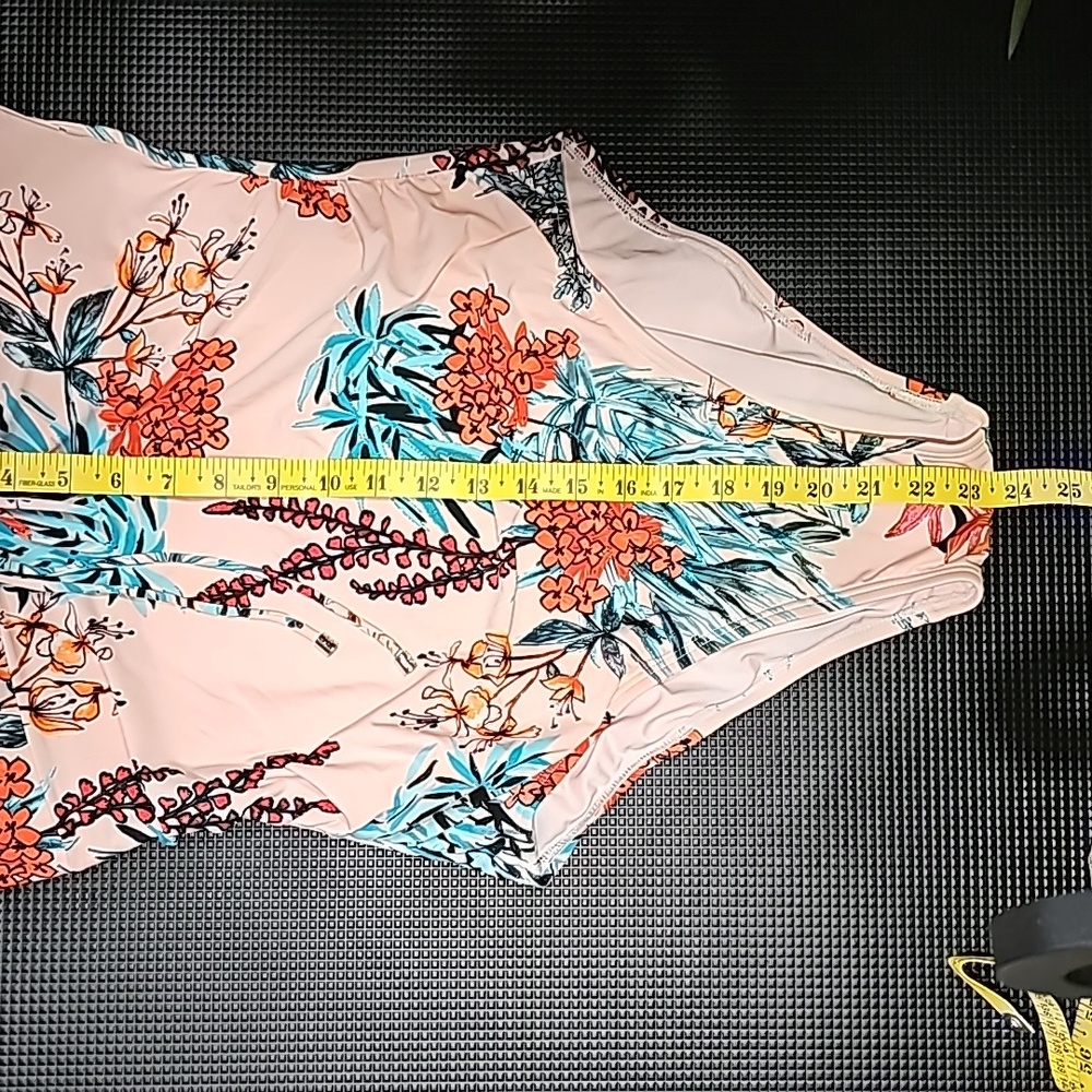 Tommy Hilfiger One-piece Floral Swimsuit - Picture 10 of 16